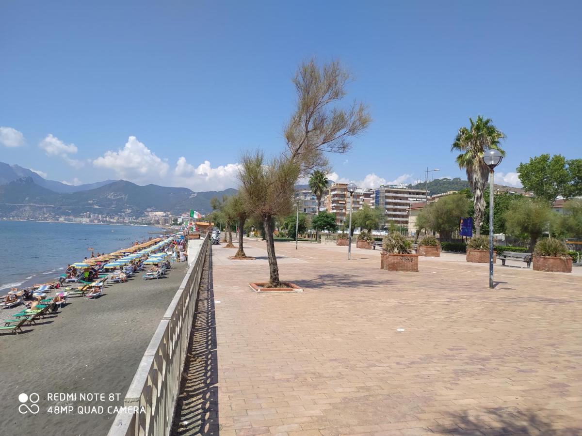 Holiday Home Casa Vacanze Salerno Zewnętrze zdjęcie