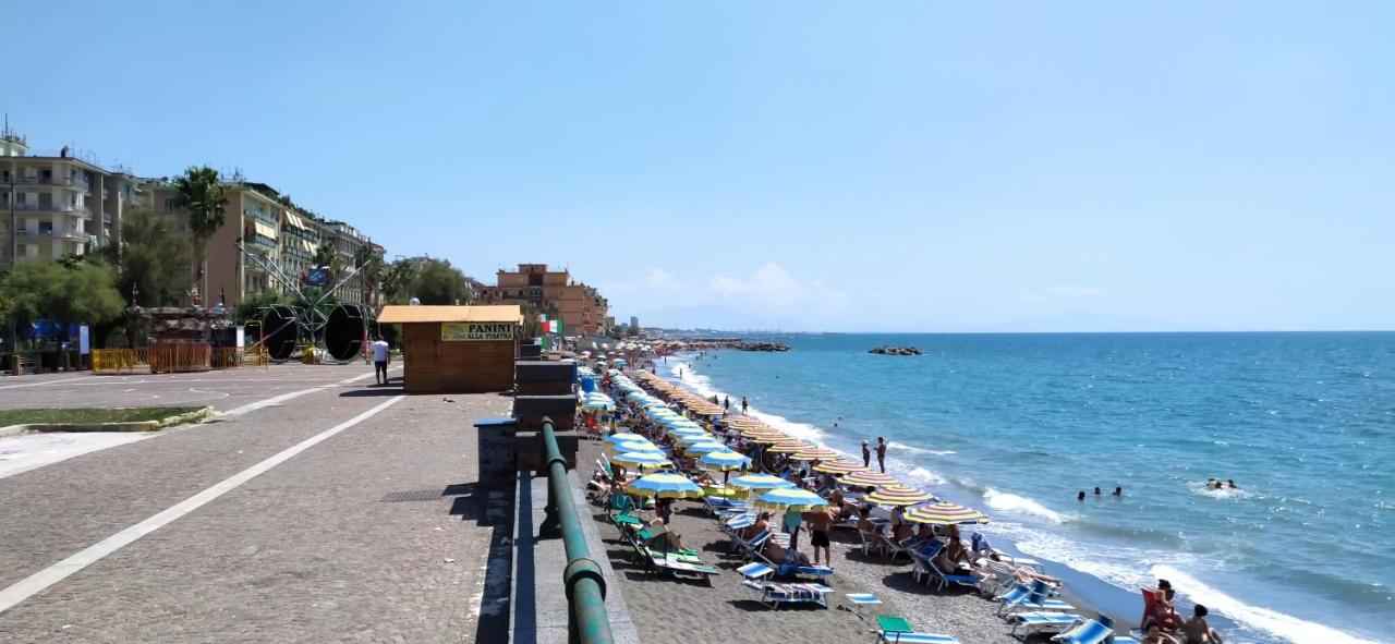 Holiday Home Casa Vacanze Salerno Zewnętrze zdjęcie