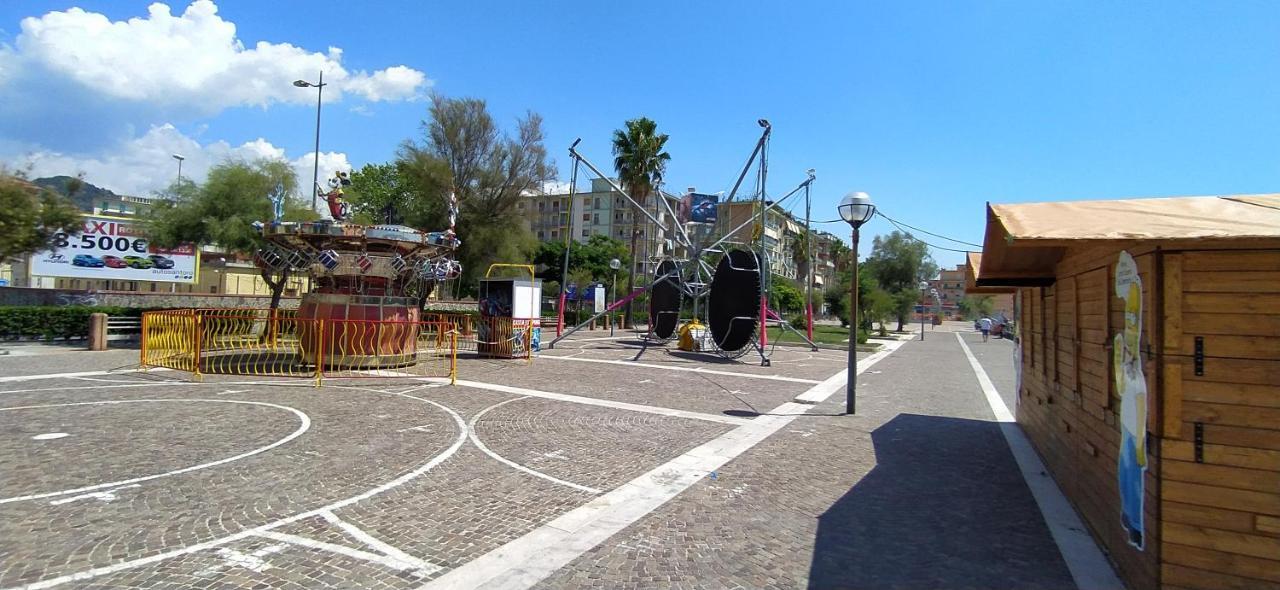 Holiday Home Casa Vacanze Salerno Zewnętrze zdjęcie