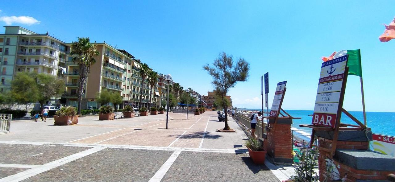 Holiday Home Casa Vacanze Salerno Zewnętrze zdjęcie