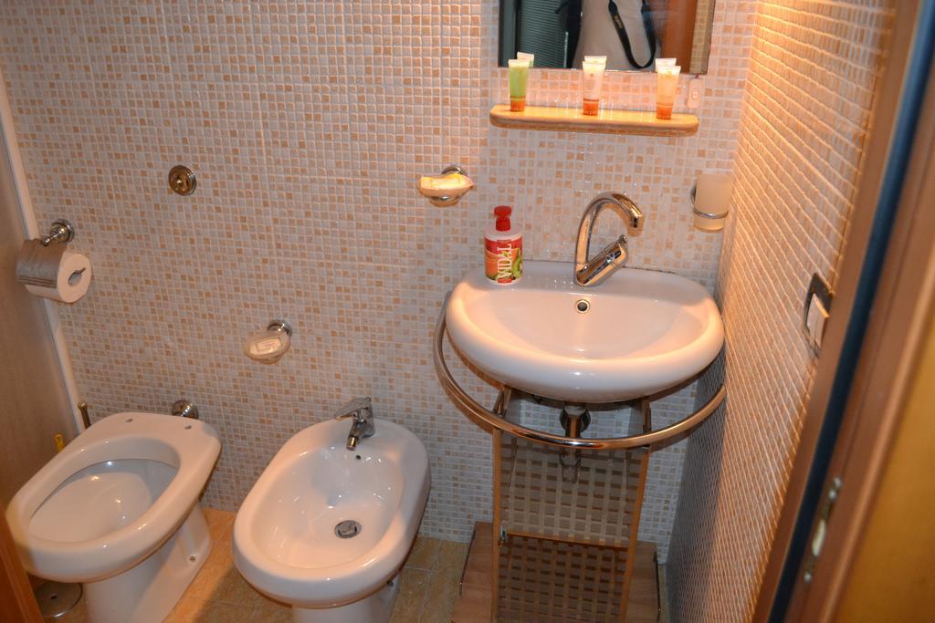 Holiday Home Casa Vacanze Salerno Zewnętrze zdjęcie